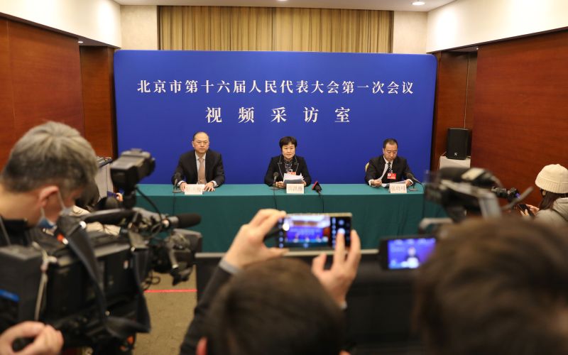 新闻8点见丨连续3年设立代表团发言人，北京市人代会发言人机制不断成熟